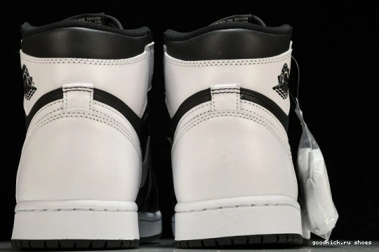 High  DZ5485-010 1  Jordan OG DZ5485-010 White Black Retro 0312